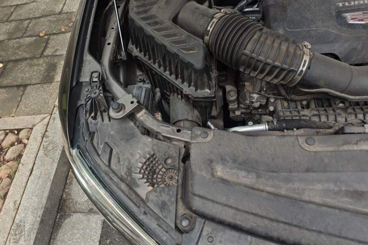 Used Cadillac XT6 2020 28T Six-Seater Luxury Version Engine Bay Right