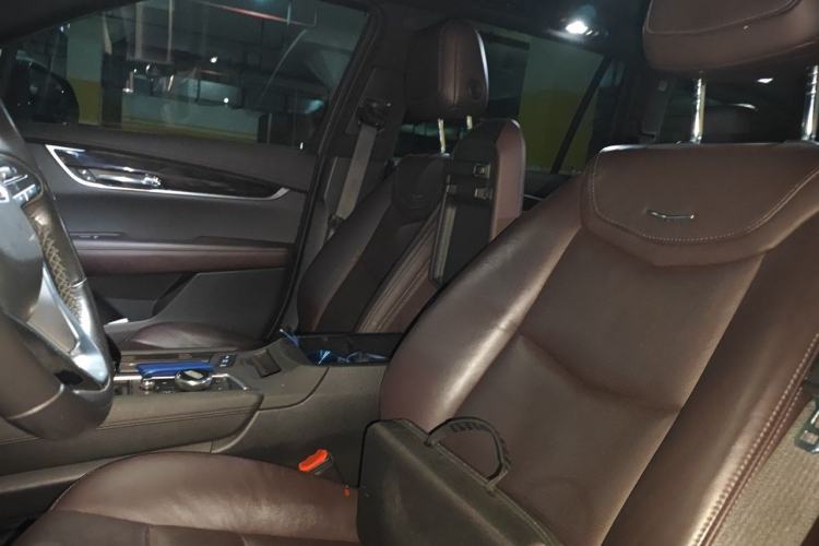 Used Cadillac XT6 2020 28T Six-Seater Luxury Version Left Front Seat