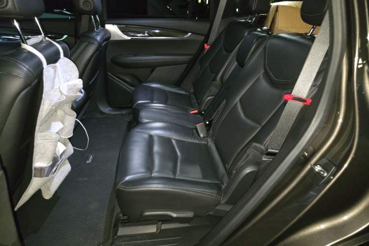 Used Cadillac XT6 2020 28T Six-Seater Luxury Sporty Enjoy-the-Comfort Safety Edition Left Rear Seat