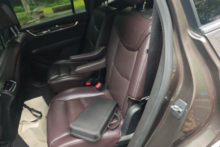 Used Cadillac XT6 2020 28T Six-Seater Luxury Version Left Rear Seat