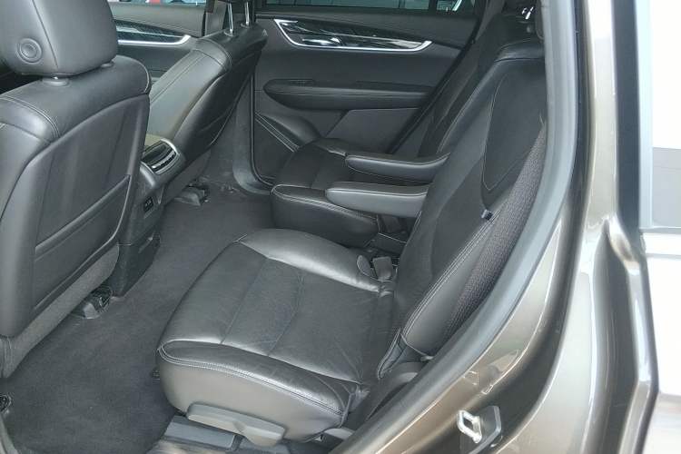Used Cadillac XT6 2020 28T Six-Seater Luxury Version Left Rear Seat