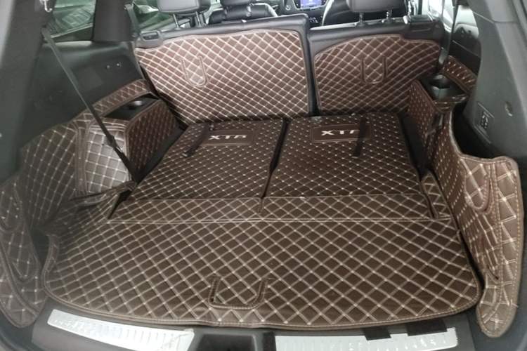 Used Cadillac XT6 2020 28T 7-Seater Four-Wheel Drive Luxury Version Trunk