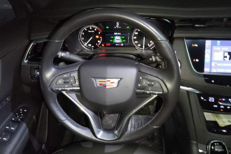 Used Cadillac XT6 2020 28T 7-Seater Four-Wheel Drive Luxury Version Steering Wheel