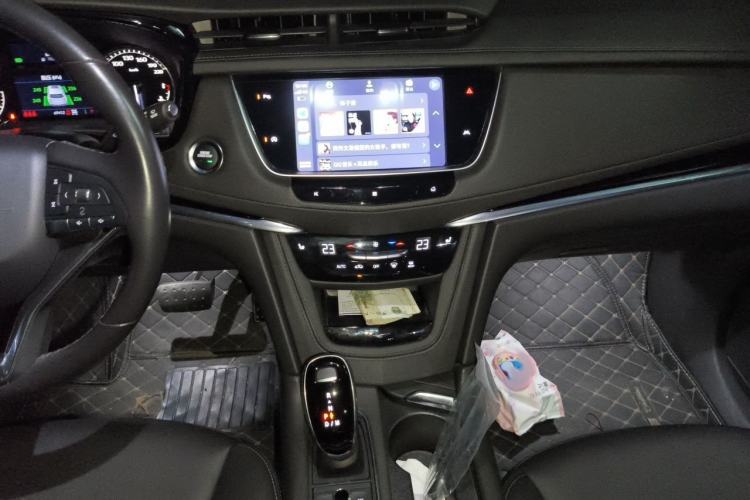 Used Cadillac XT6 2020 28T 7-Seater Four-Wheel Drive Luxury Version Audio And AC Panel