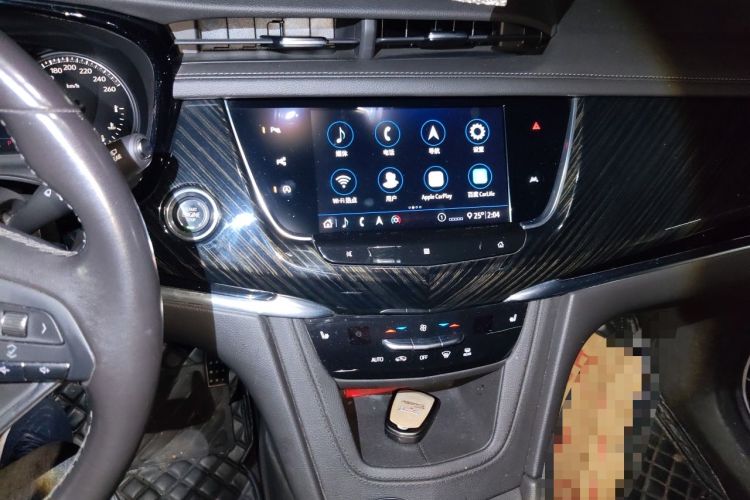 Used Cadillac XT6 2020 28T Six-Seater Four-Wheel-Drive Luxury Version Audio And AC Panel