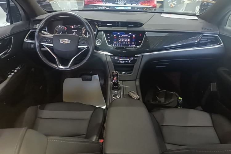 Used Cadillac XT6 2020 28T Six-Seater Four-Wheel-Drive Luxury Version Center Console