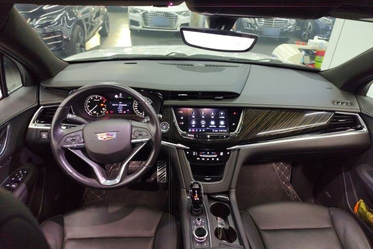 Used Cadillac XT6 2020 28T Six-Seater Four-Wheel-Drive Luxury Version Center Console