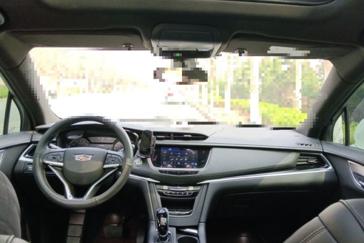 Used Cadillac XT6 2020 28T Six-Seater Fashion Edition Center Console