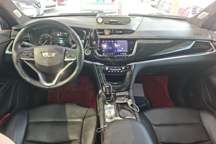 Used Cadillac XT6 2020 28T Seven-Seater Four-Wheel-Drive Leading Version Center Console