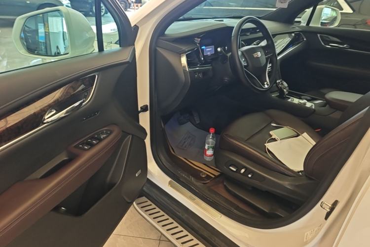 Used Cadillac XT6 2020 28T Six-Seater Four-Wheel-Drive Luxury Version Driver Seat