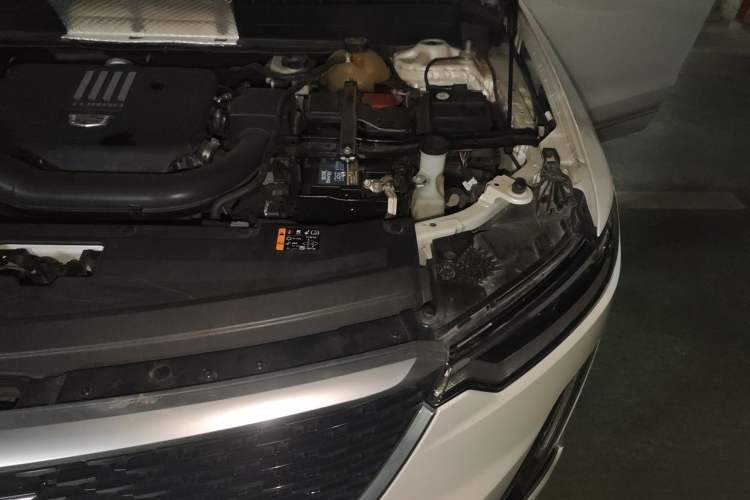 Used Cadillac XT6 2020 28T Seven-Seater Four-Wheel-Drive Luxury Version Engine Bay Left