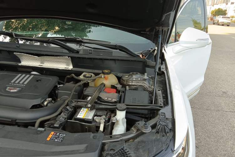 Used Cadillac XT6 2020 28T Six-Seater Luxury Version Engine Bay Left