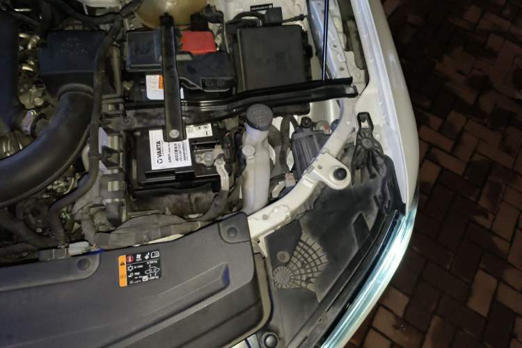 Used Cadillac XT6 2020 28T Six-Seater Luxury Sporty Enjoy-the-Comfort Safety Edition Engine Bay Left