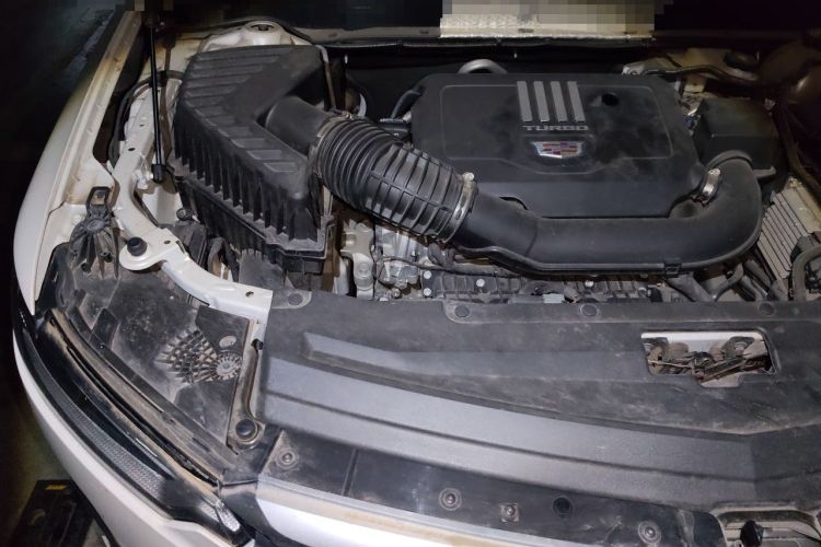 Used Cadillac XT6 2020 28T Six-Seater Four-Wheel-Drive Luxury Version Engine Bay Right