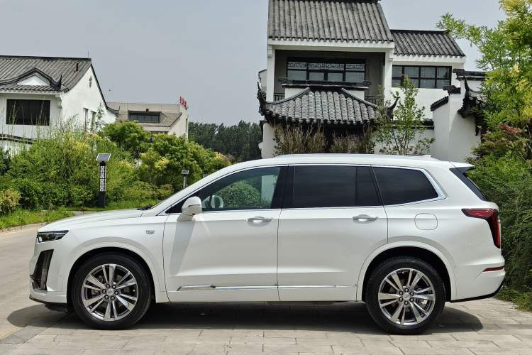 Used Cadillac XT6 2020 28T Six-Seater Four-Wheel-Drive Luxury Version Exterior 3