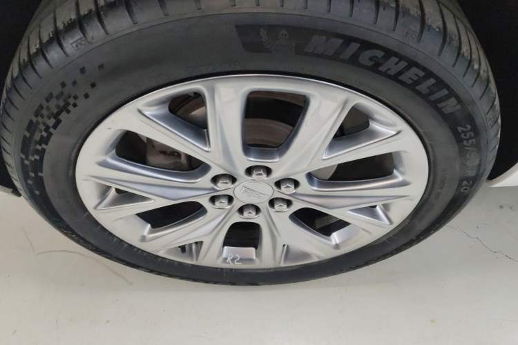 Used Cadillac XT6 2020 28T Six-Seater All-Wheel-Drive Fashion Edition Exterior 5