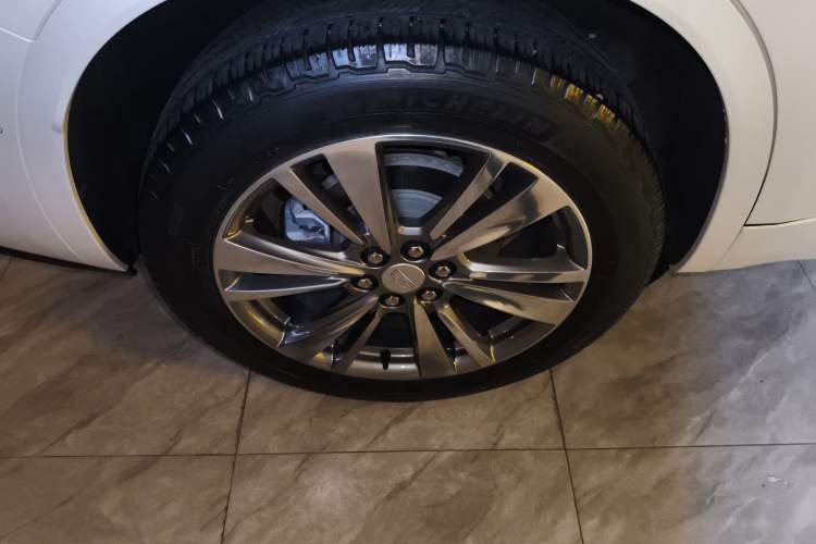 Used Cadillac XT6 2020 28T Six-Seater Four-Wheel-Drive Luxury Version Exterior 5