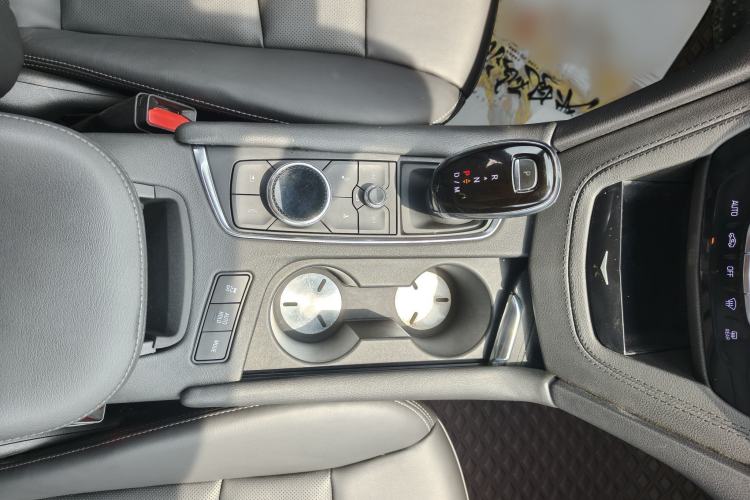 Used Cadillac XT6 2020 28T Six-Seater Four-Wheel-Drive Luxury Version Gear Lever
