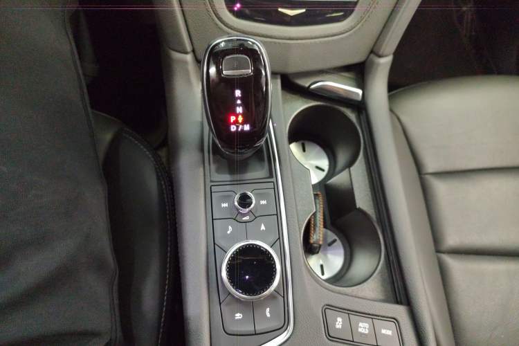 Used Cadillac XT6 2020 28T Six-Seater Four-Wheel-Drive Luxury Version Gear Lever