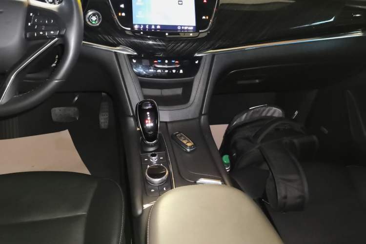 Used Cadillac XT6 2020 28T Six-Seater Four-Wheel-Drive Luxury Version Gear Lever