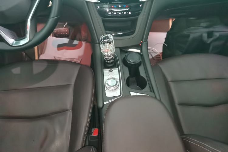 Used Cadillac XT6 2020 28T Six-Seater Four-Wheel-Drive Luxury Version Gear Lever