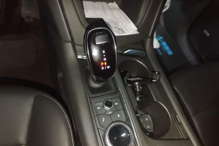 Used Cadillac XT6 2020 28T Seven-Seater Four-Wheel-Drive Luxury Version Gear Lever