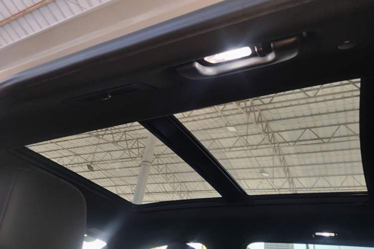 Used Cadillac XT6 2020 28T Six-Seater Luxury Version Headliner