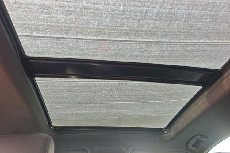 Used Cadillac XT6 2020 28T Seven-Seater Four-Wheel-Drive Leading Version Headliner
