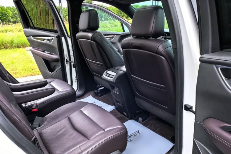 Used Cadillac XT6 2020 28T Six-Seater Four-Wheel-Drive Luxury Version Interior 10