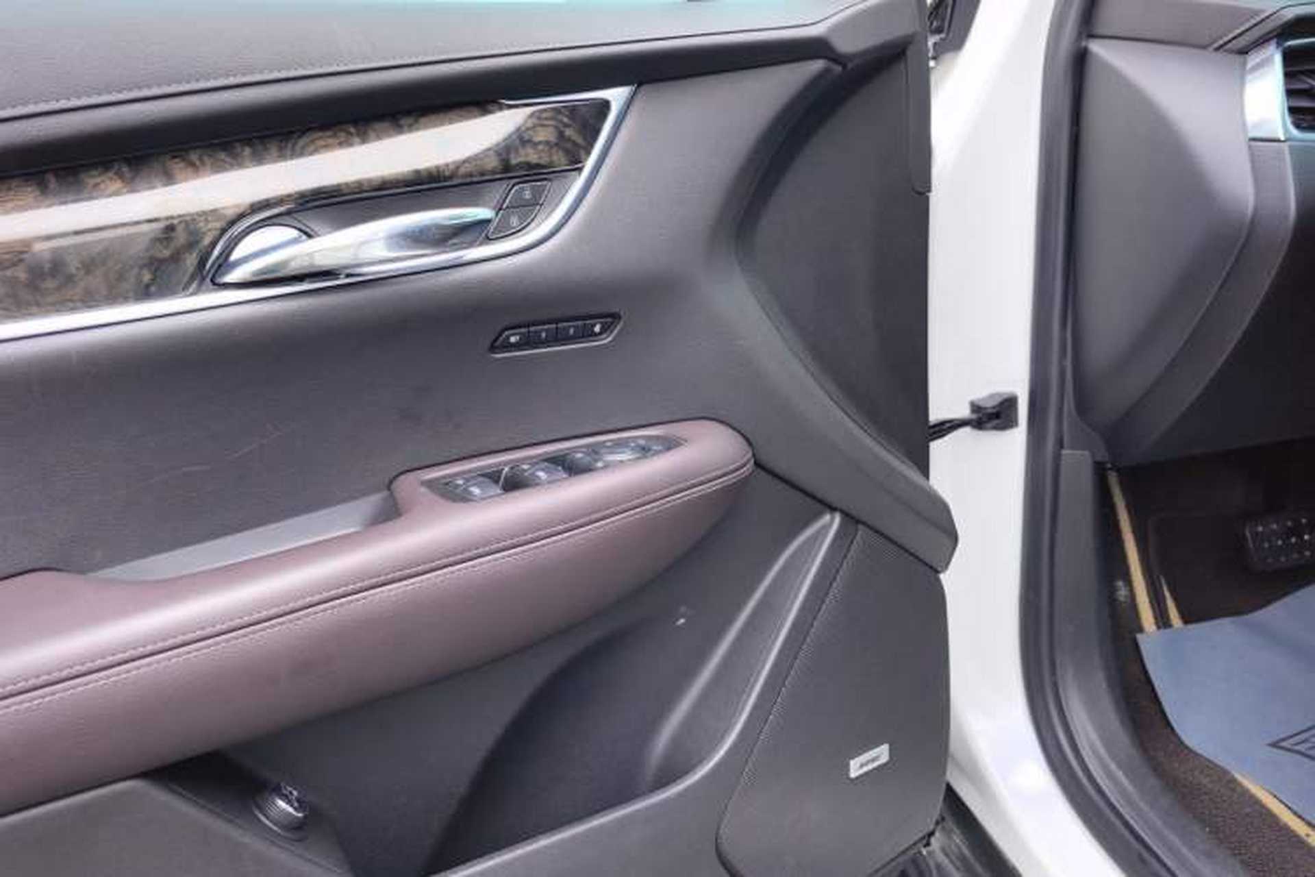 Used Cadillac XT6 2020 28T Six-Seater Four-Wheel-Drive Luxury Version Interior 3
