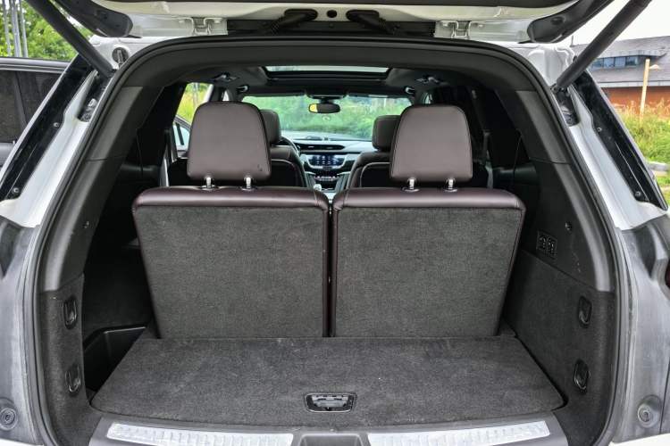 Used Cadillac XT6 2020 28T Six-Seater Four-Wheel-Drive Luxury Version Interior 8