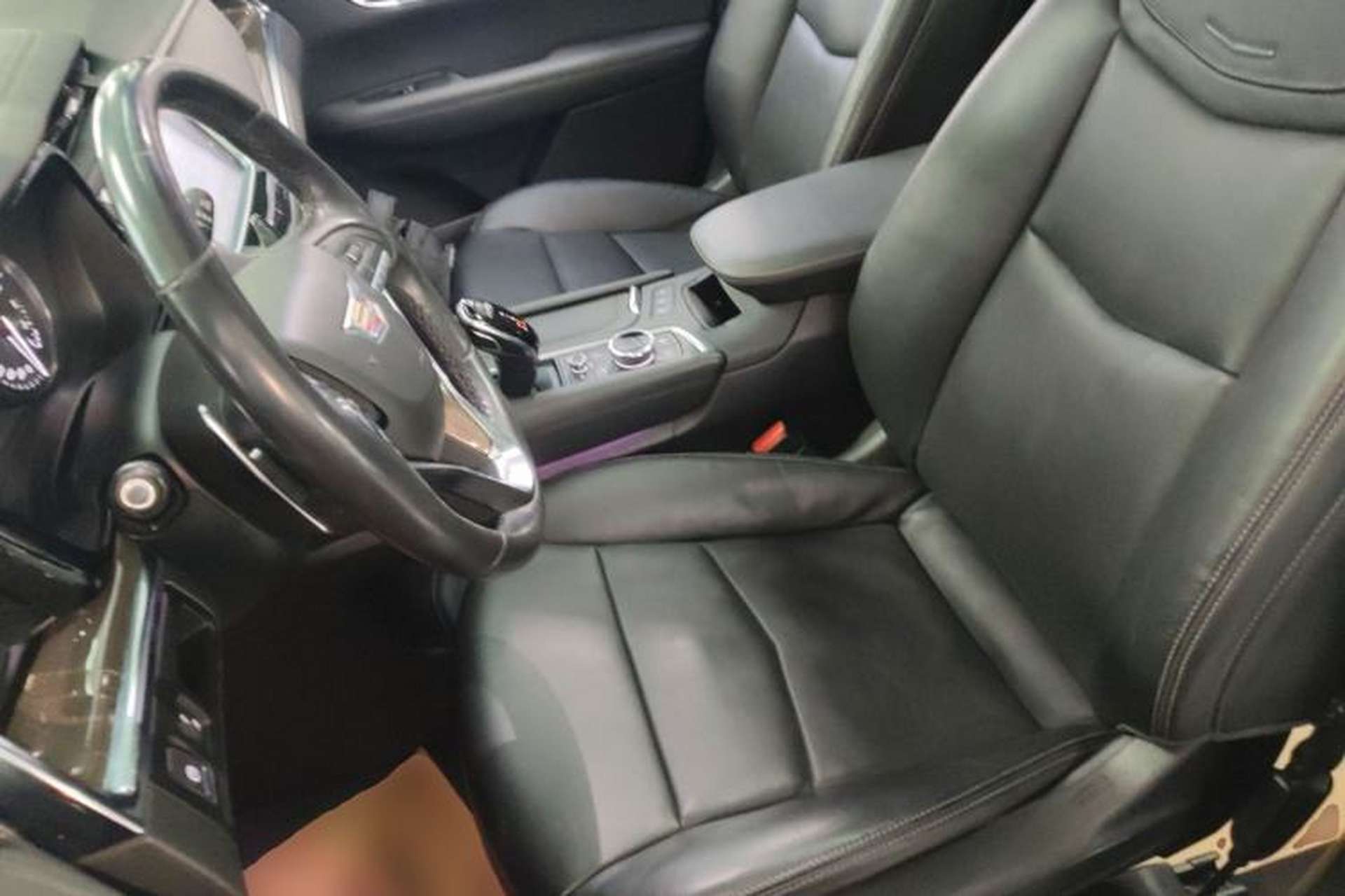 Used Cadillac XT6 2020 28T Six-Seater All-Wheel-Drive Fashion Edition Left Front Seat