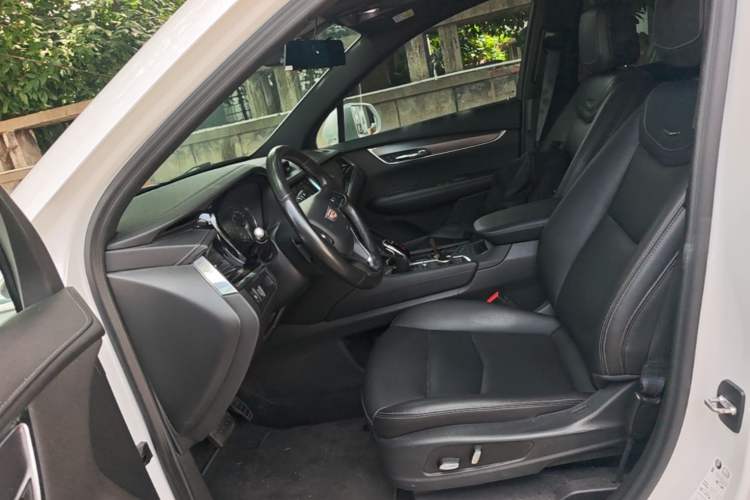 Used Cadillac XT6 2020 28T Six-Seater All-Wheel-Drive Fashion Edition Left Front Seat