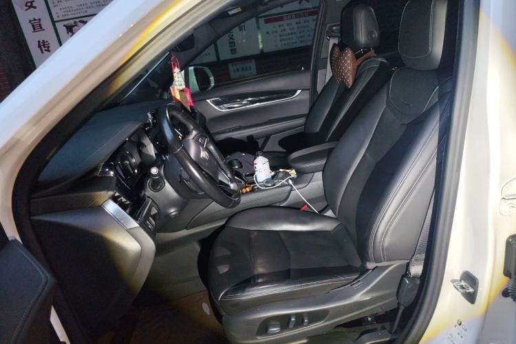 Used Cadillac XT6 2020 28T Six-Seater Four-Wheel-Drive Luxury Version Left Front Seat