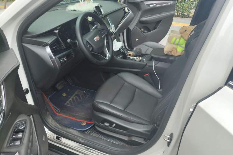 Used Cadillac XT6 2020 28T Seven-Seater Fashion Edition Left Front Seat