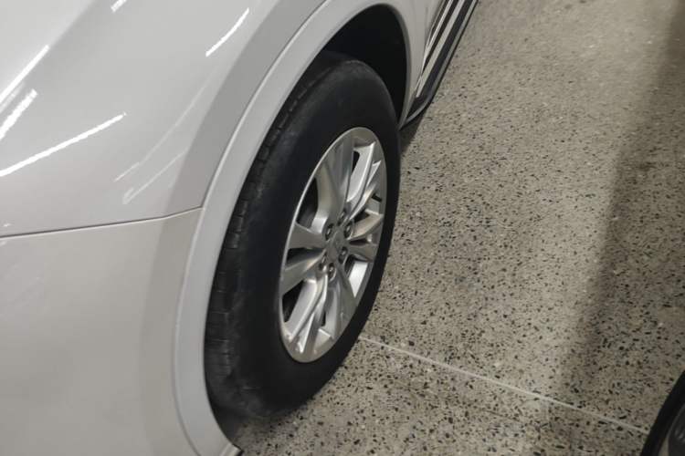 Used Cadillac XT6 2020 28T 7-Seater Four-Wheel Drive Luxury Version Left Front Wheel Hub