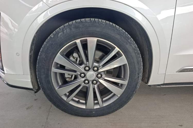 Used Cadillac XT6 2020 28T Seven-Seater Four-Wheel-Drive Leading Version Left Front Wheel Hub