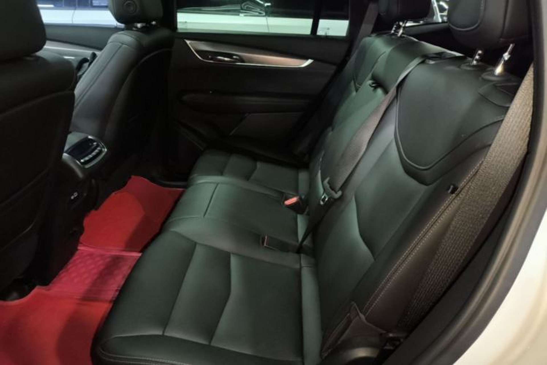 Used Cadillac XT6 2020 28T Seven-Seater Fashion Edition Left Rear Seat