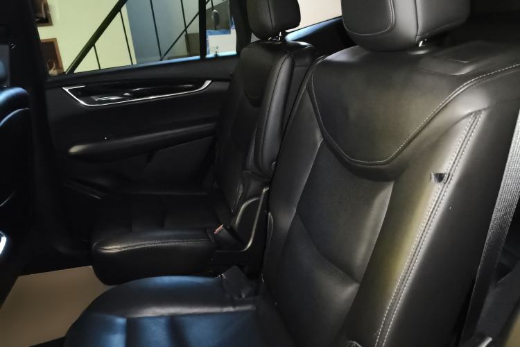 Used Cadillac XT6 2020 28T Six-Seater Four-Wheel-Drive Luxury Version Left Rear Seat