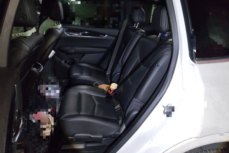 Used Cadillac XT6 2020 28T Six-Seater Four-Wheel-Drive Luxury Version Left Rear Seat