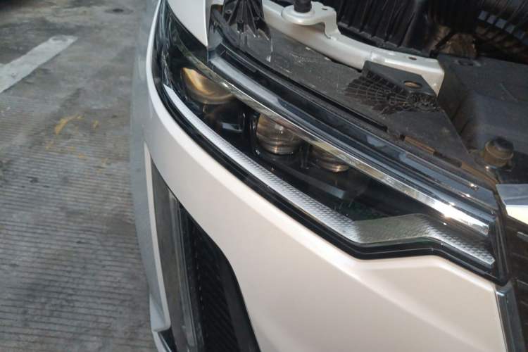 Used Cadillac XT6 2020 28T Seven-Seater Luxury Version Right Front Headlight