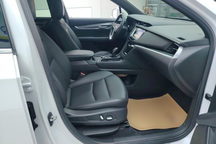 Used Cadillac XT6 2020 28T 7-Seater Four-Wheel Drive Luxury Version Right Front Seat