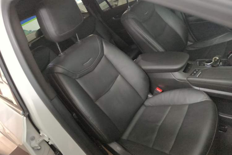 Used Cadillac XT6 2020 28T Six-Seater Luxury Version Right Front Seat