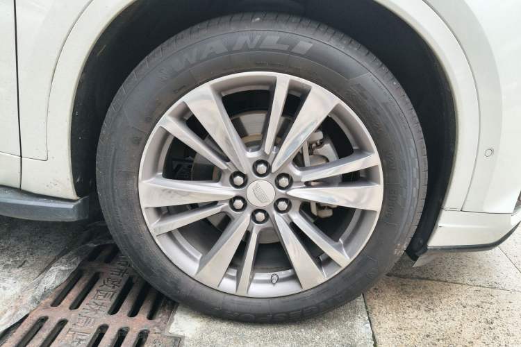 Used Cadillac XT6 2020 28T Six-Seater Luxury Version Right Front Wheel Hub
