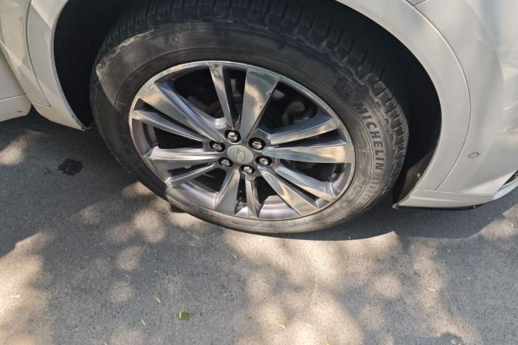 Used Cadillac XT6 2020 28T Seven-Seater Luxury Version Right Front Wheel Hub
