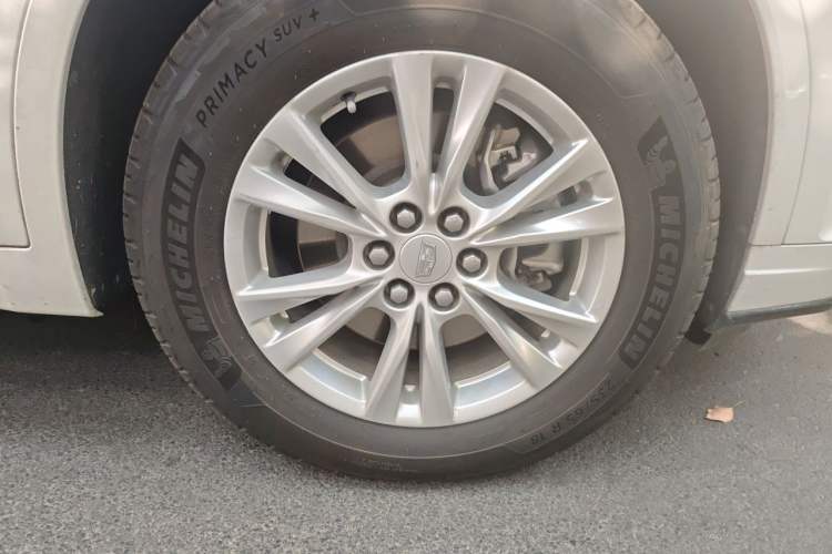 Used Cadillac XT6 2020 28T Seven-Seater Fashion Edition Right Front Wheel Hub