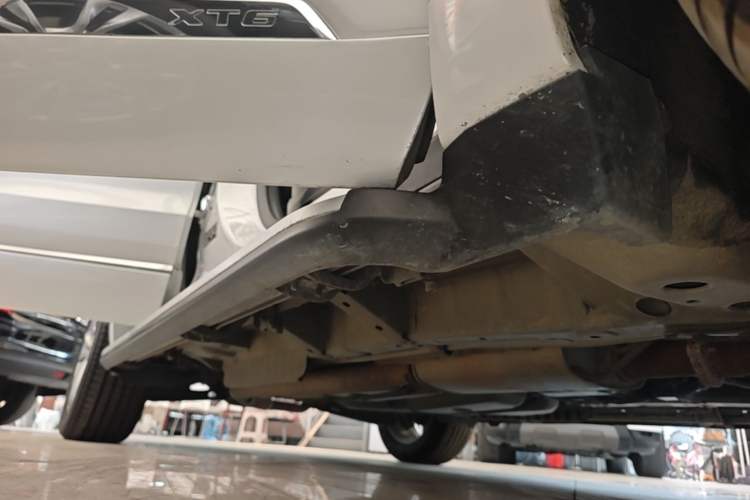 Used Cadillac XT6 2020 28T Six-Seater Four-Wheel-Drive Luxury Version Right Side Sill
