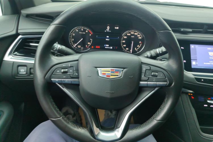 Used Cadillac XT6 2020 28T 7-Seater Four-Wheel Drive Luxury Version Steering Wheel