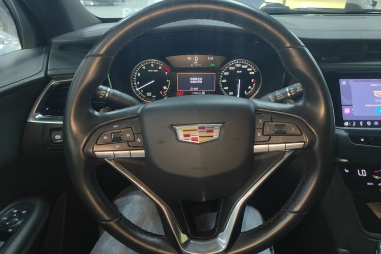 Used Cadillac XT6 2020 28T 7-Seater Four-Wheel Drive Luxury Version Steering Wheel