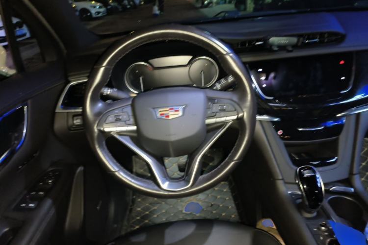 Used Cadillac XT6 2020 28T Six-Seater Luxury Sporty Enjoy-the-Comfort Safety Edition Steering Wheel